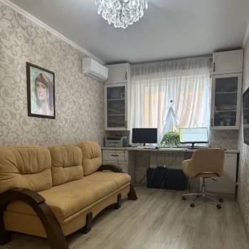 Продается 1-комнатная квартира, 46 м²