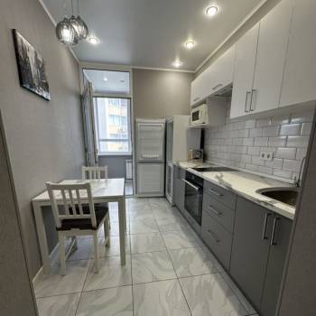 Сдается 1-комнатная квартира, 40 м²