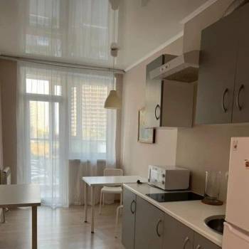 Сдается 1-комнатная квартира, 40 м²
