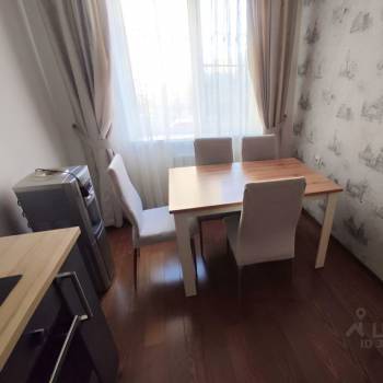 Сдается 1-комнатная квартира, 50 м²