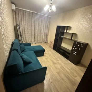 Сдается 1-комнатная квартира, 43 м²