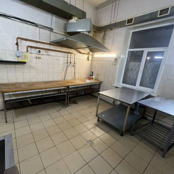 Сдается Нежилое помещение, 120 м²