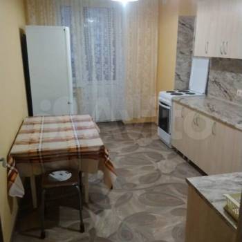 Сдается 1-комнатная квартира, 42 м²