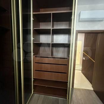 Сдается 1-комнатная квартира, 58 м²
