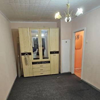Продается 1-комнатная квартира, 32 м²