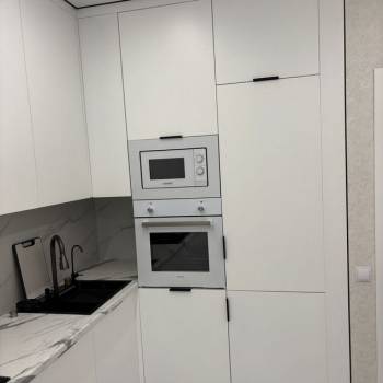 Продается 1-комнатная квартира, 42 м²