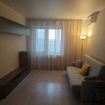 Сдается 1-комнатная квартира, 38 м²