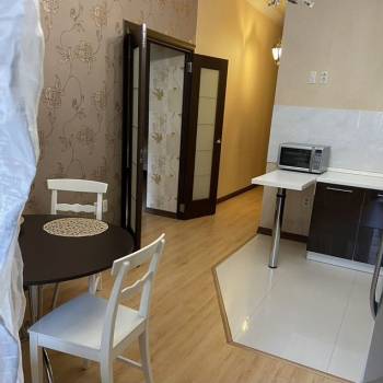 Сдается 1-комнатная квартира, 52 м²