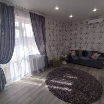 Продается 1-комнатная квартира, 63 м²