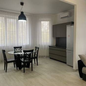Сдается Многокомнатная квартира, 90 м²