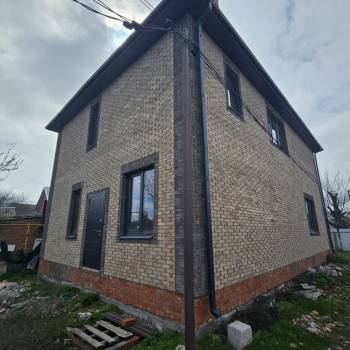Продается Дом, 180 м²