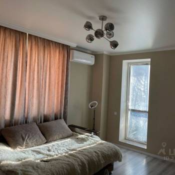 Сдается 1-комнатная квартира, 42 м²