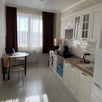 Сдается 1-комнатная квартира, 42 м²