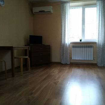 Сдается 1-комнатная квартира, 42 м²