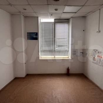 Сдается Нежилое помещение, 325,6 м²