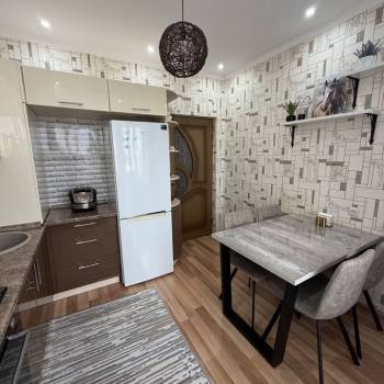 Продается 1-комнатная квартира, 35 м²