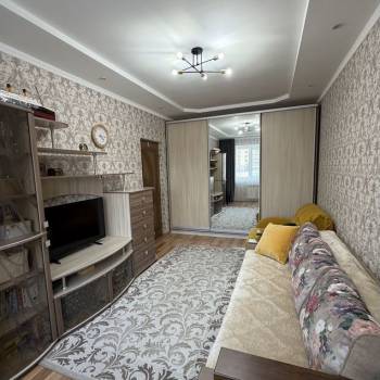 Продается 1-комнатная квартира, 35 м²
