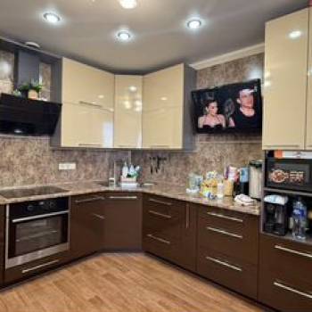 Продается 1-комнатная квартира, 35 м²
