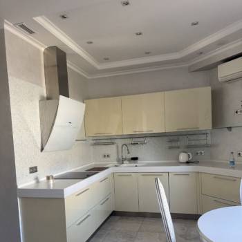 Сдается Многокомнатная квартира, 168 м²