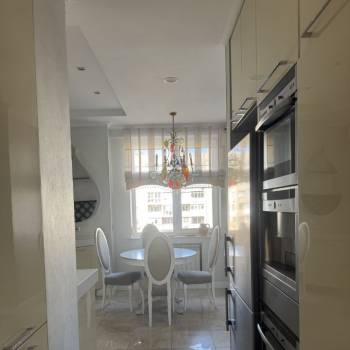 Сдается Многокомнатная квартира, 168 м²