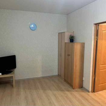 Сдается 1-комнатная квартира, 51 м²