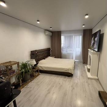 Продается 1-комнатная квартира, 41 м²