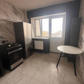 Продается 1-комнатная квартира, 40 м²