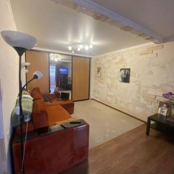 Продается 1-комнатная квартира, 32 м²
