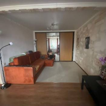 Продается 1-комнатная квартира, 32 м²