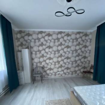 Продается 1-комнатная квартира, 32 м²