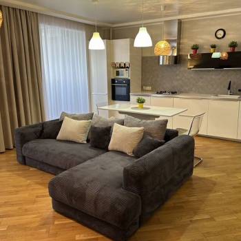 Сдается 1-комнатная квартира, 42 м²