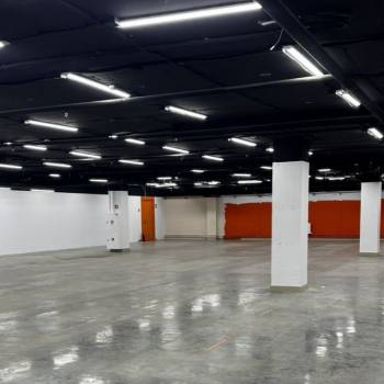 Сдается Нежилое помещение, 600 м²