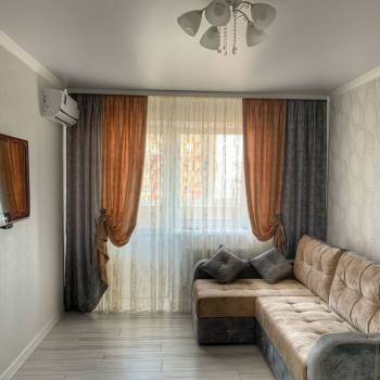 Продается 1-комнатная квартира, 36 м²
