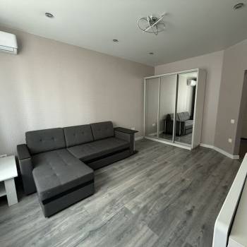 Сдается 1-комнатная квартира, 42,2 м²