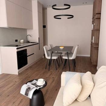 Продается 1-комнатная квартира, 43 м²