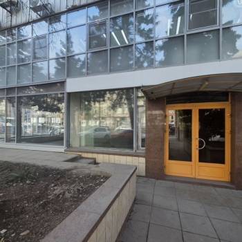 Сдается Нежилое помещение, 170 м²