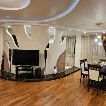 Продается Многокомнатная квартира, 116 м²