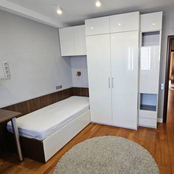 Продается Многокомнатная квартира, 116 м²