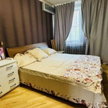 Продается Многокомнатная квартира, 99 м²