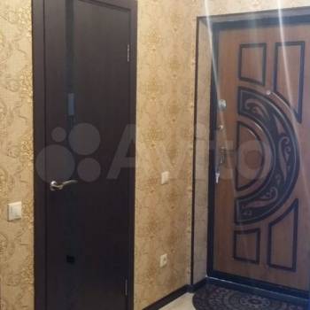 Продается 1-комнатная квартира, 42 м²