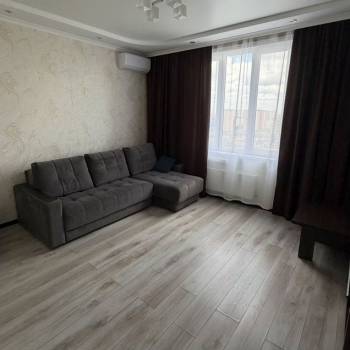 Сдается 1-комнатная квартира, 38 м²
