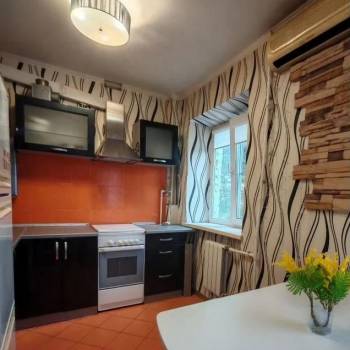 Продается 1-комнатная квартира, 32 м²
