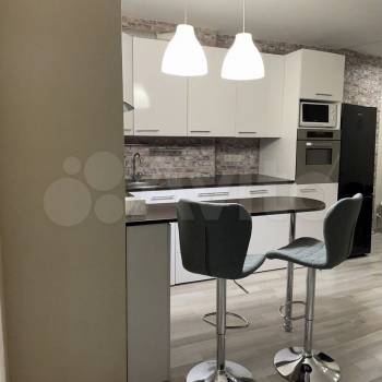 Сдается 1-комнатная квартира, 42 м²