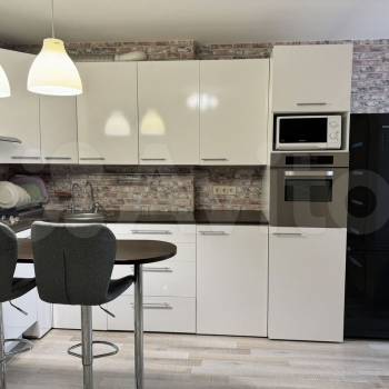 Сдается 1-комнатная квартира, 42 м²