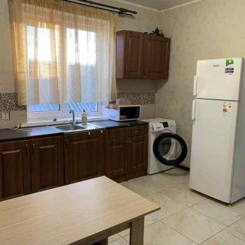 Сдается 1-комнатная квартира, 55 м²