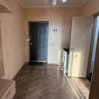 Продается 1-комнатная квартира, 42 м²