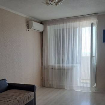 Продается 1-комнатная квартира, 41 м²