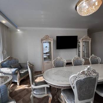 Сдается Многокомнатная квартира, 100 м²