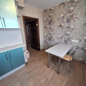 Сдается 1-комнатная квартира, 37 м²