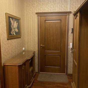 Сдается 1-комнатная квартира, 82 м²